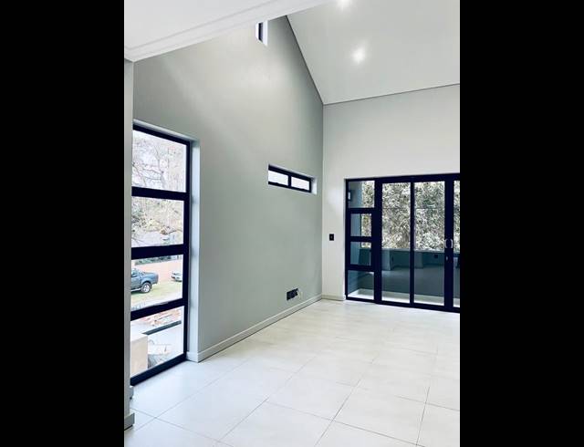 1 BEDROOM COMPLEX FOR SALE IN MENLO PARK